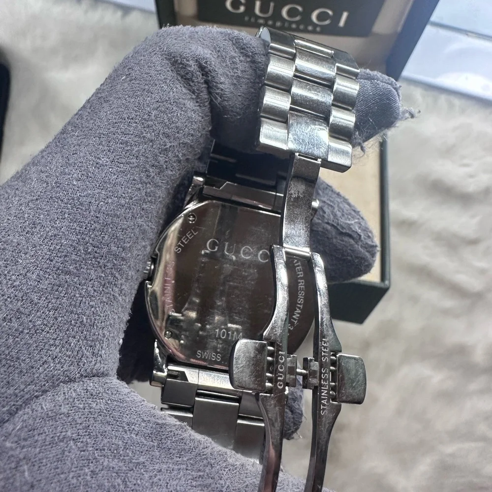 Authentic UNISEX GUCCI watch